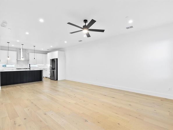 1147 N Madison Avenue  104, Dallas Texas 75208