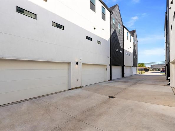 1147 N Madison Avenue  104, Dallas Texas 75208