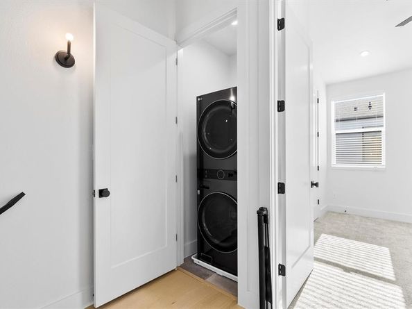 1147 N Madison Avenue  104, Dallas Texas 75208