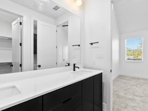 1147 N Madison Avenue  104, Dallas Texas 75208