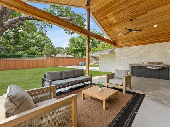 7210  Baxtershire Drive , Dallas Texas 75230