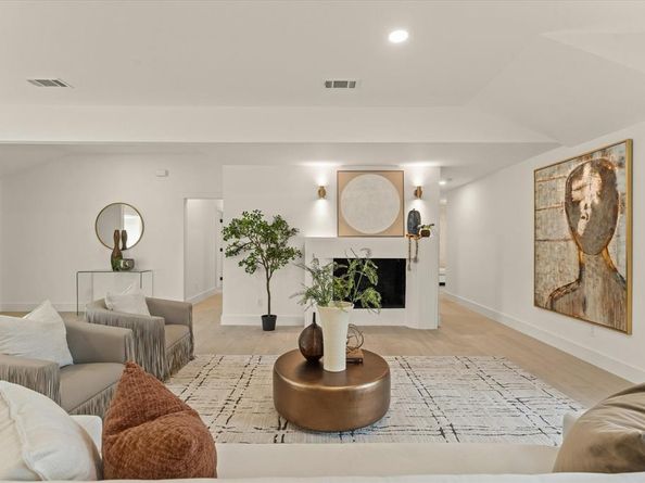 7210  Baxtershire Drive , Dallas Texas 75230