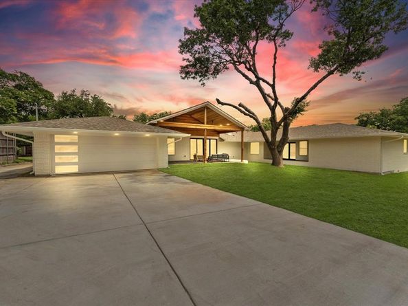 7210  Baxtershire Drive , Dallas Texas 75230