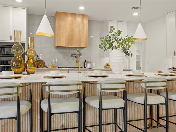 7210  Baxtershire Drive , Dallas Texas 75230