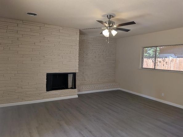 829  Joanna Drive , Hurst Texas 76053