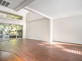 2945  Country Place Circle , Carrollton Texas 75006