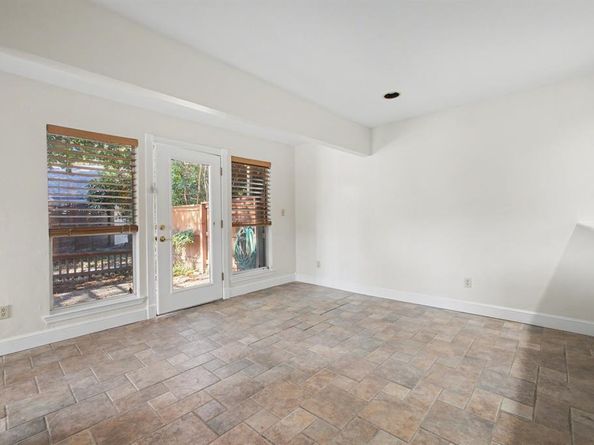 2920  Shady Lake Circle , Carrollton Texas 75006