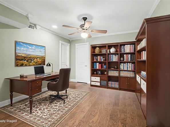 2920  Shady Lake Circle , Carrollton Texas 75006