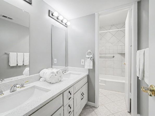 2920  Shady Lake Circle , Carrollton Texas 75006