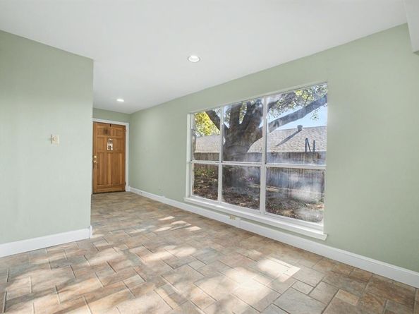 2920  Shady Lake Circle , Carrollton Texas 75006