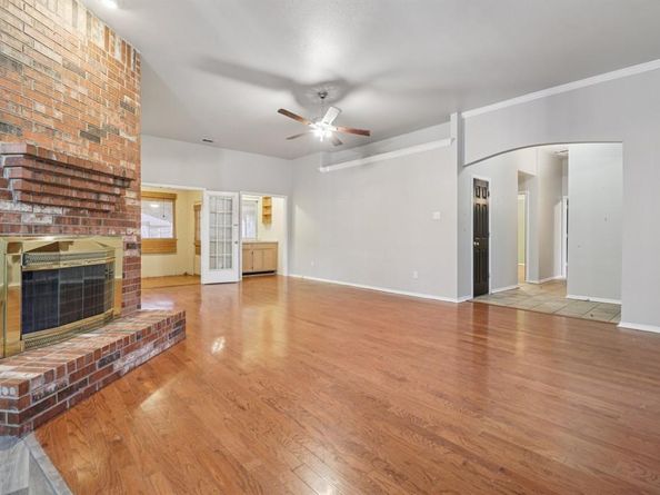 600 N Chattey Road , DeSoto Texas 75115