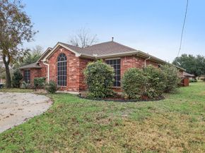 600 N Chattey Road , DeSoto Texas 75115