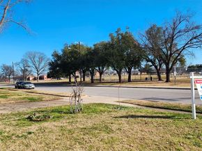 8715  Fairhaven Lane , Dallas Texas 75227