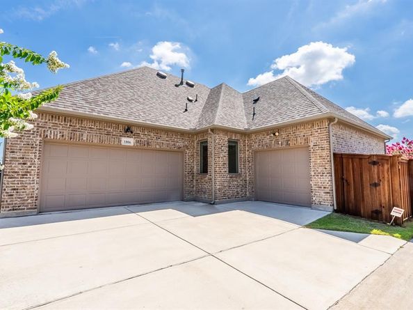 1806  Birds Fort Trail , Arlington Texas 76005