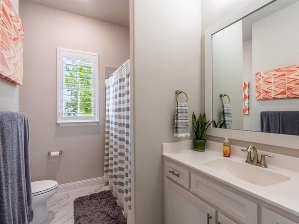 1806  Birds Fort Trail , Arlington Texas 76005