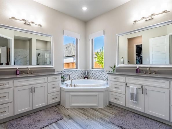 1806  Birds Fort Trail , Arlington Texas 76005