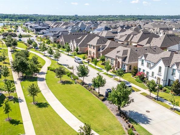 1806  Birds Fort Trail , Arlington Texas 76005