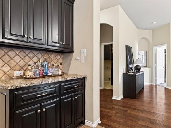 908  Hollowbrook Circle , McKinney Texas 75072