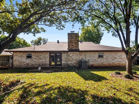 4108  Alicante Avenue , Fort Worth Texas 76133