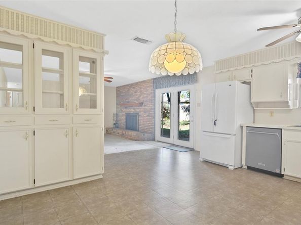 4108  Alicante Avenue , Fort Worth Texas 76133