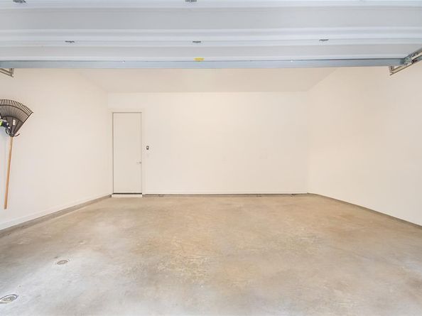 2210  Lola Court , Dallas Texas 75206