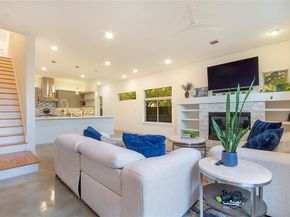 2210  Lola Court , Dallas Texas 75206