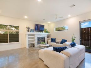 2210  Lola Court , Dallas Texas 75206