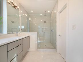 2210  Lola Court , Dallas Texas 75206