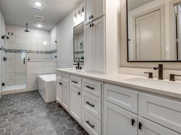 1434  Elevado Drive , Dallas Texas 75212