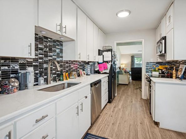 13641  Flagstone Lane , Dallas Texas 75240