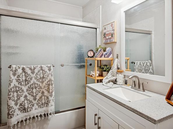 13641  Flagstone Lane , Dallas Texas 75240