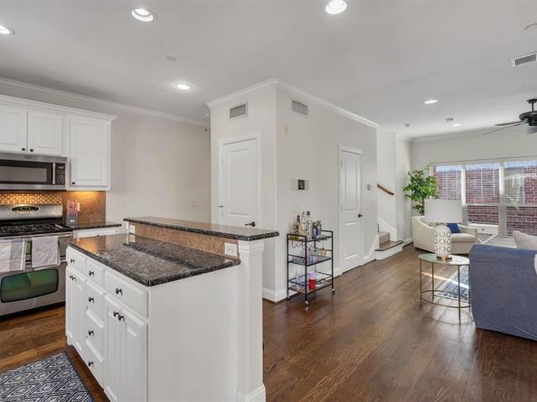 3421  Normandy Avenue  6, University Park Texas 75205