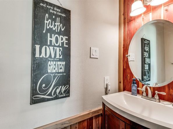 3946  Candlenut Lane , Dallas Texas 75244