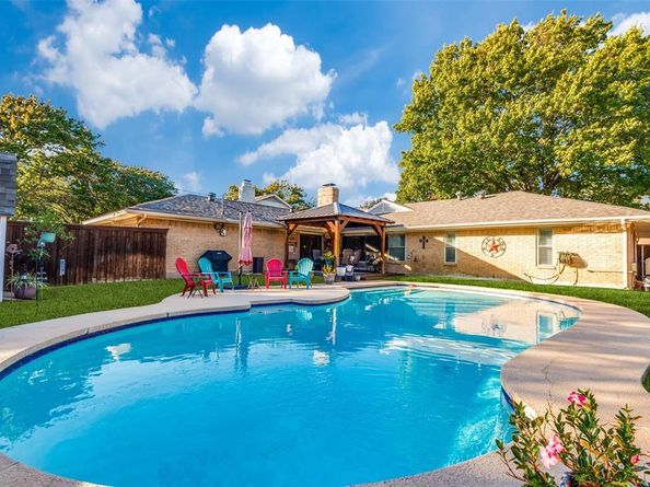 3946  Candlenut Lane , Dallas Texas 75244