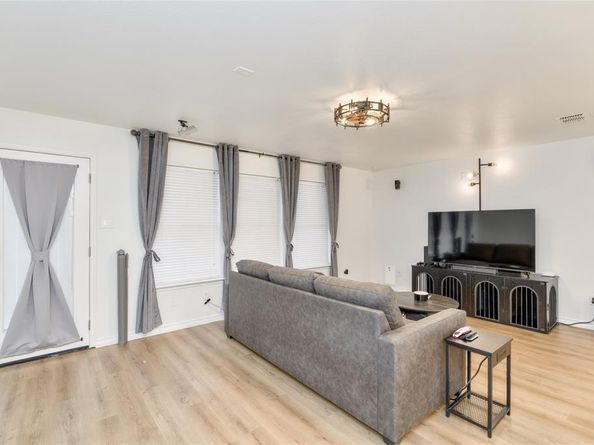 115  Tiger Trail , Cedar Hill Texas 75104