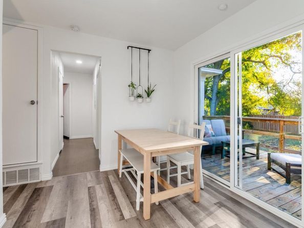 9115  Boundbrook Avenue , Dallas Texas 75243