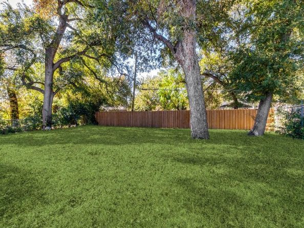 9115  Boundbrook Avenue , Dallas Texas 75243