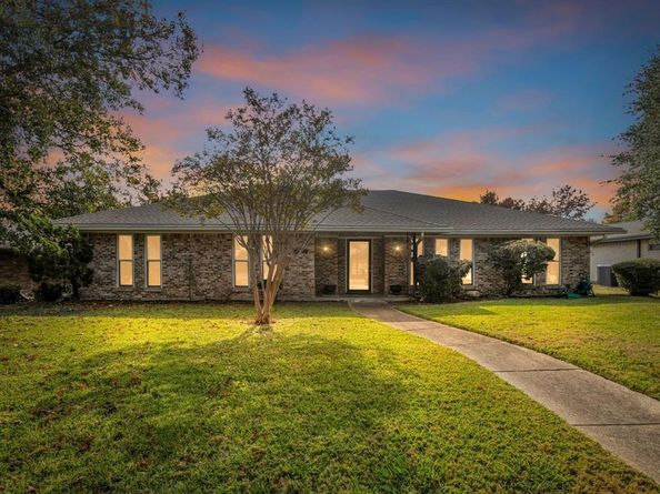 2600  Kimberly Lane , Plano Texas 75075