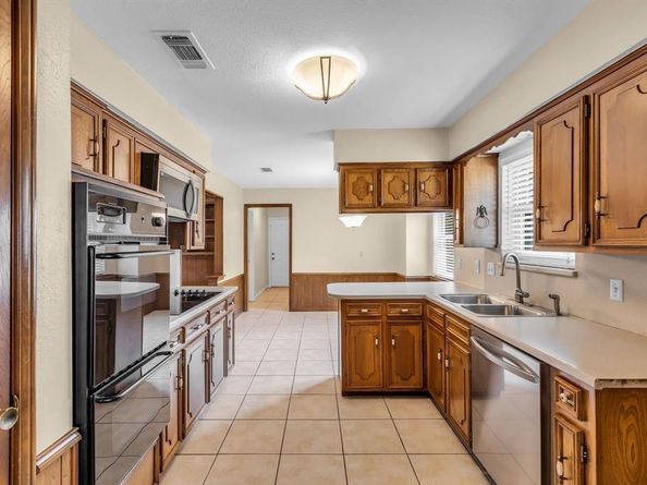 2600  Kimberly Lane , Plano Texas 75075