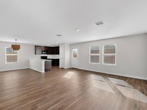 9206  Marilyn Place , Dallas Texas 75227