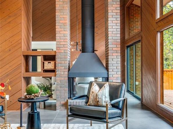 3974  Lost Creek Drive , Dallas Texas 75224