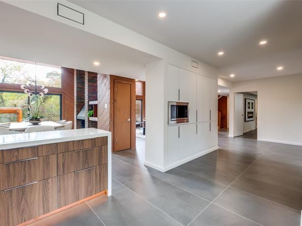 3974  Lost Creek Drive , Dallas Texas 75224