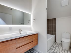 3974  Lost Creek Drive , Dallas Texas 75224