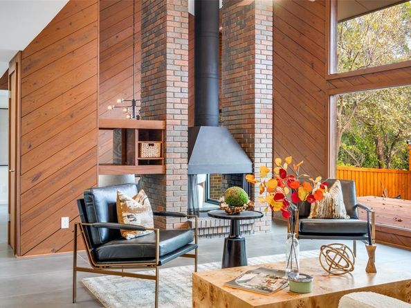 3974  Lost Creek Drive , Dallas Texas 75224