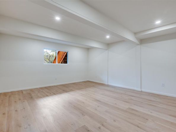 3974  Lost Creek Drive , Dallas Texas 75224