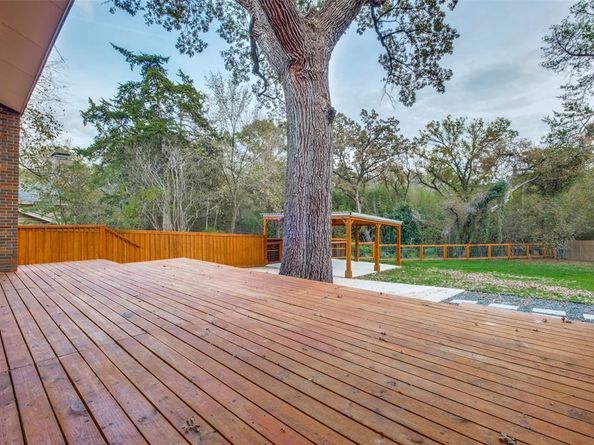 3974  Lost Creek Drive , Dallas Texas 75224