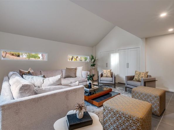 3974  Lost Creek Drive , Dallas Texas 75224