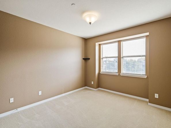 705  Chestnut Hill Drive , Allen Texas 75013