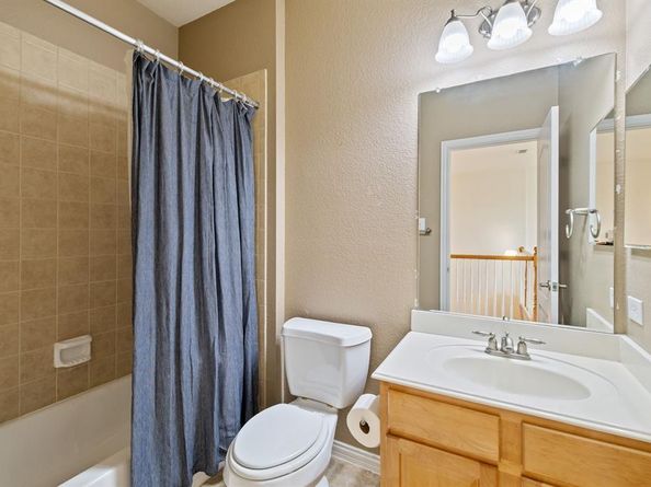 705  Chestnut Hill Drive , Allen Texas 75013