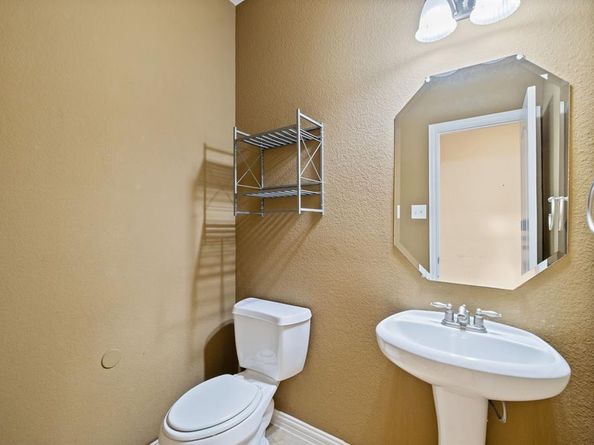 705  Chestnut Hill Drive , Allen Texas 75013